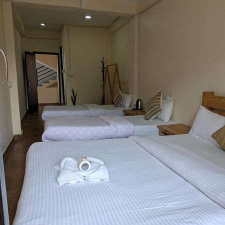Santoshi Guest House, โพคารา ภายนอก รูปภาพ