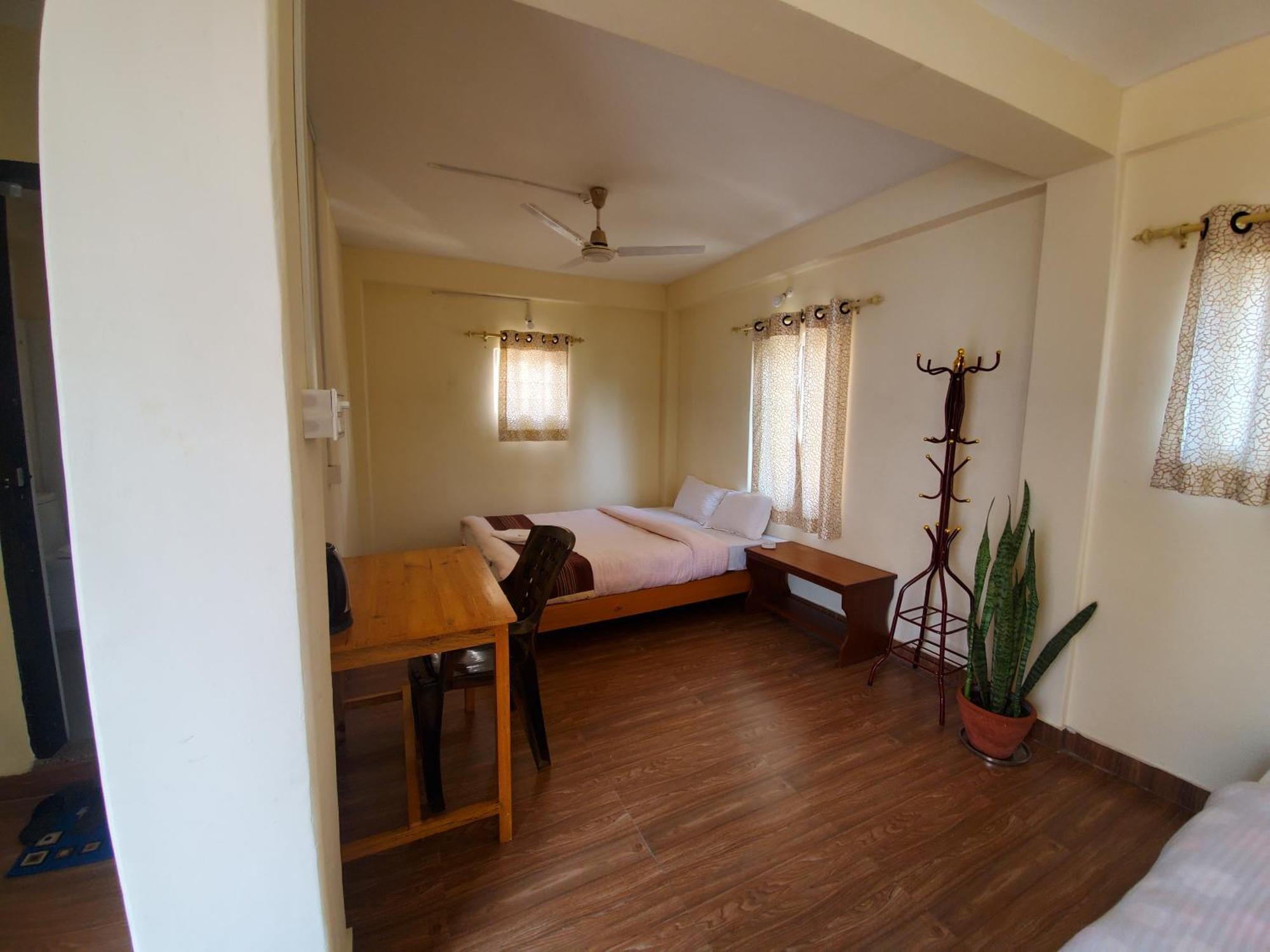 Santoshi Guest House, โพคารา ภายนอก รูปภาพ