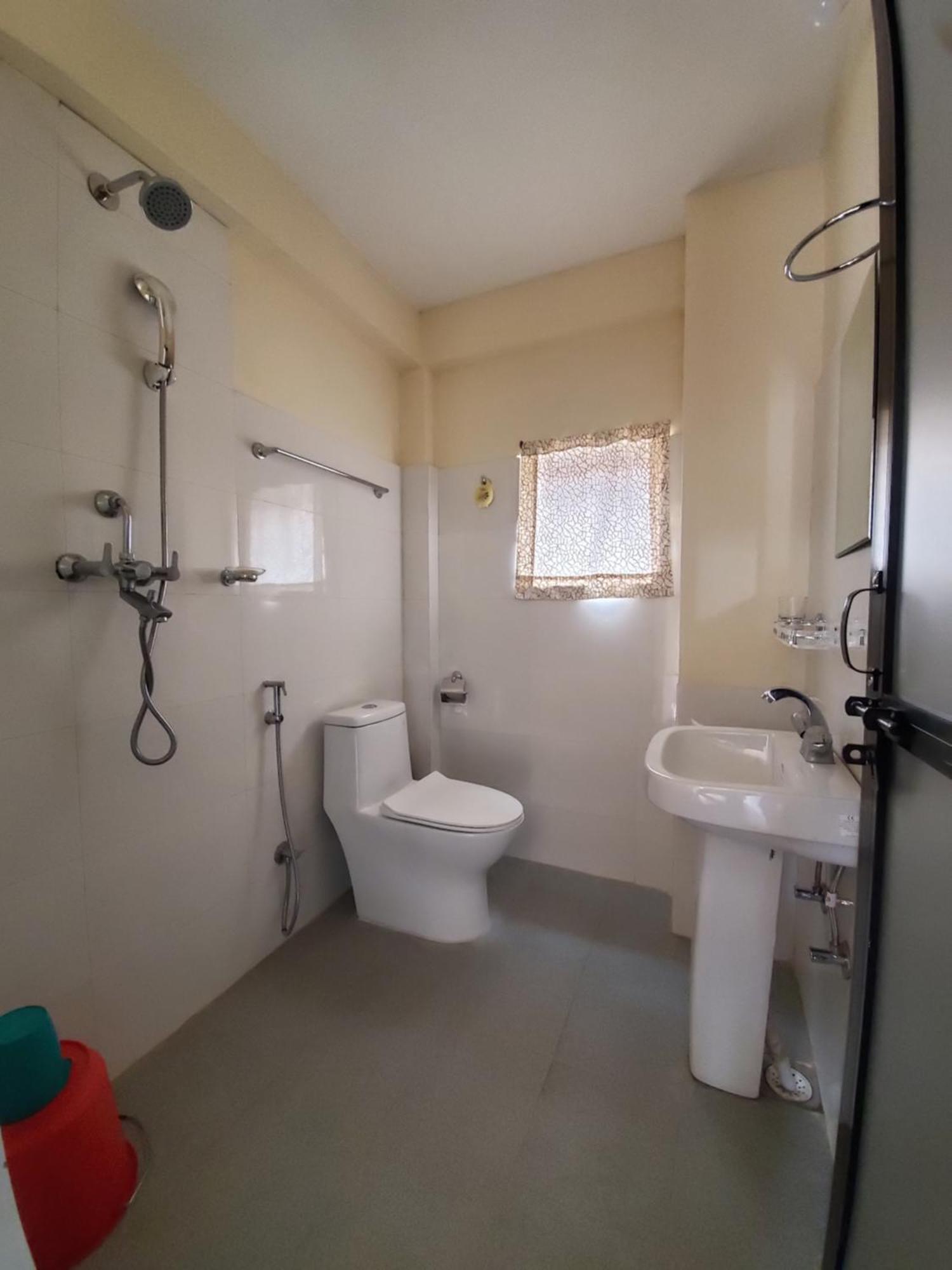 Santoshi Guest House, โพคารา ภายนอก รูปภาพ